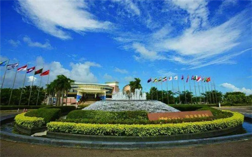 固镇县陶瓷吸顶灯加盟创业选择什么项目风险低，陶瓷灯怎么装